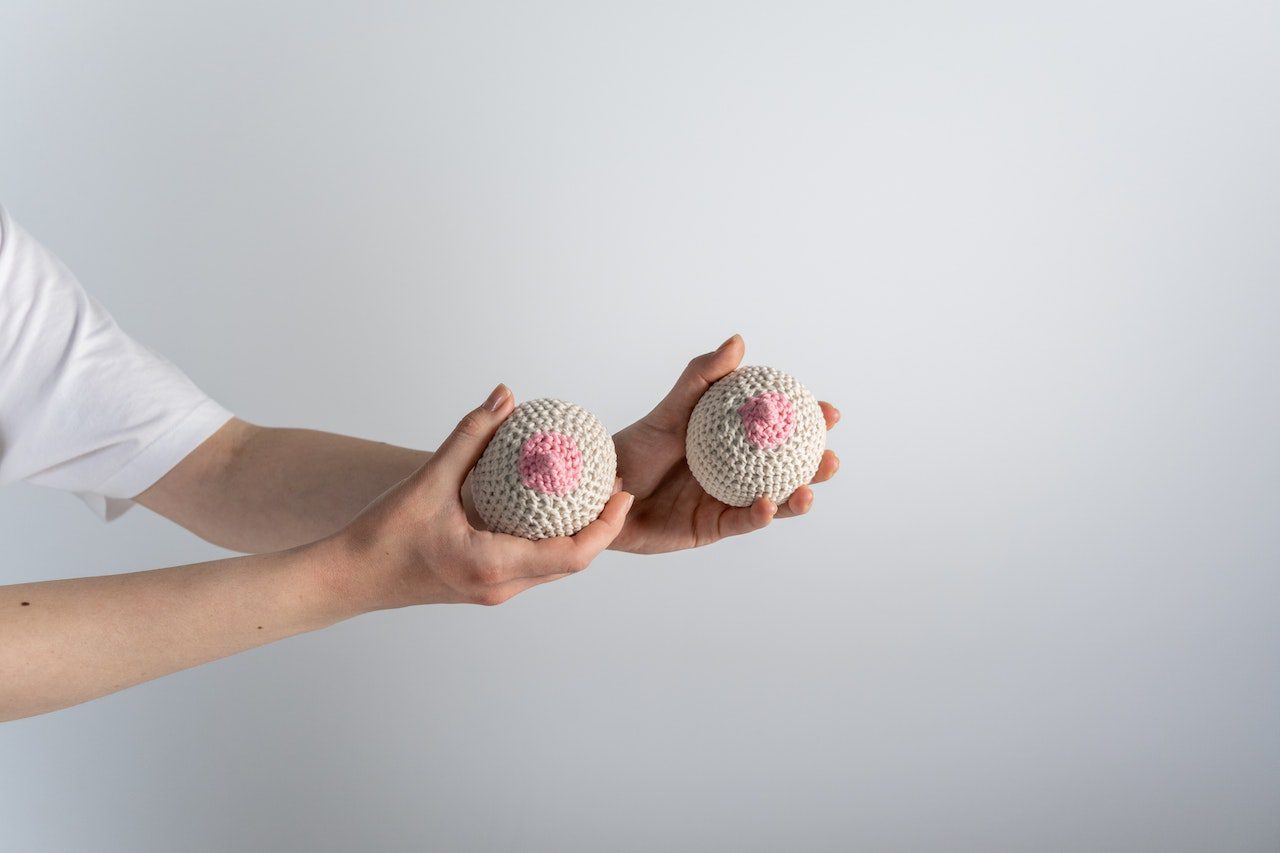 Representation of a crocheted breast illustration of bouboupism and nipple pleasure