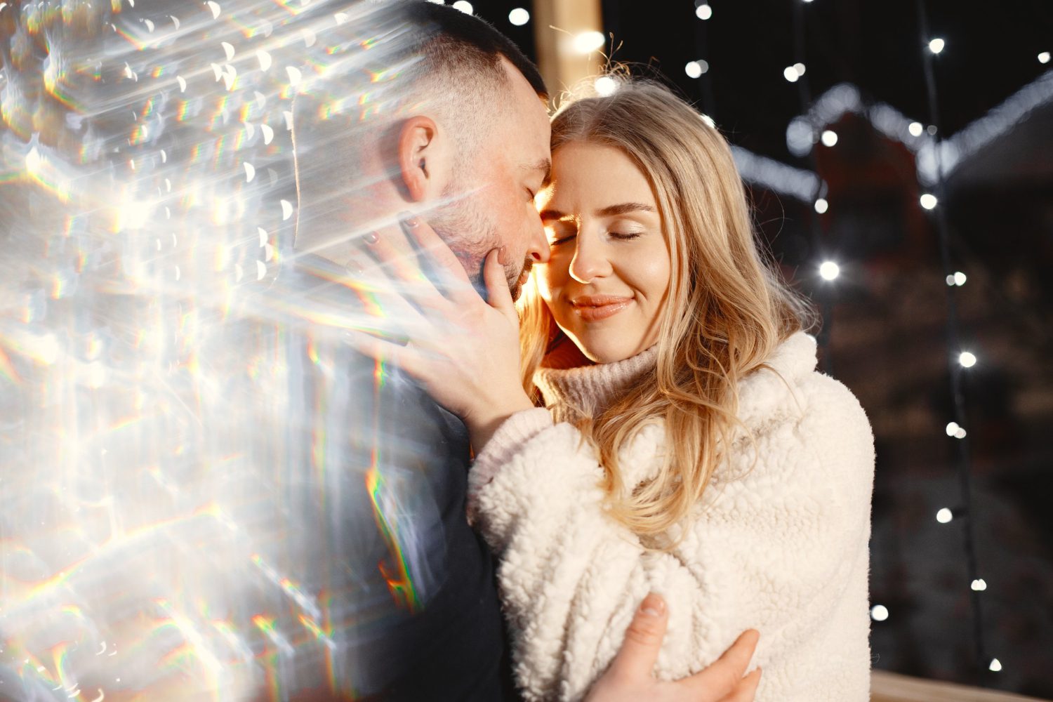 How to Say Happy New Year to My Love: Sweet and Romantic Messages